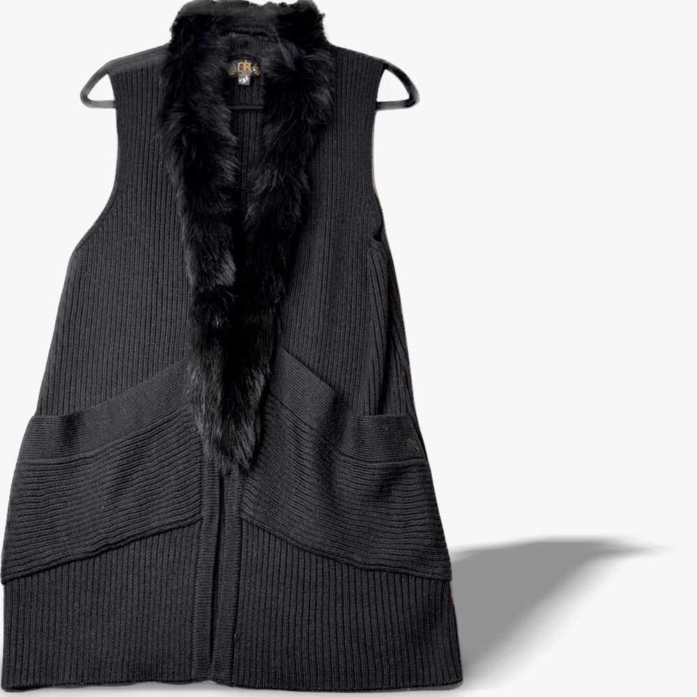 Long Knit Ribbed Vest Removable Fur Trim Chunky Metric‎ Knits Fur Collection